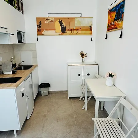 Ground Floor-apart Near The Eiffel Tower דירה