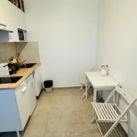 Ground Floor-apart Near The Eiffel Tower דירה *