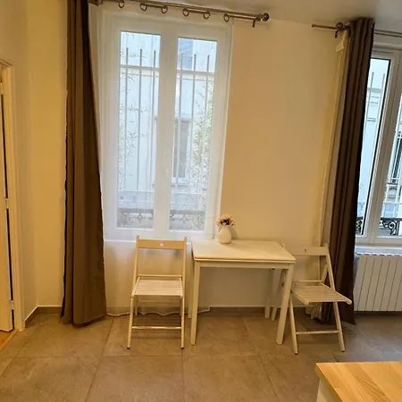 דירה Ground Floor-apart Near The Eiffel Tower פריז
