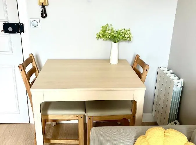 Dream Dwell Paris-haussmannien In The 7th 400m To Eiffel Tower アパート パリ